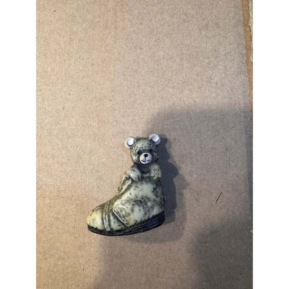 Vintage magnet
